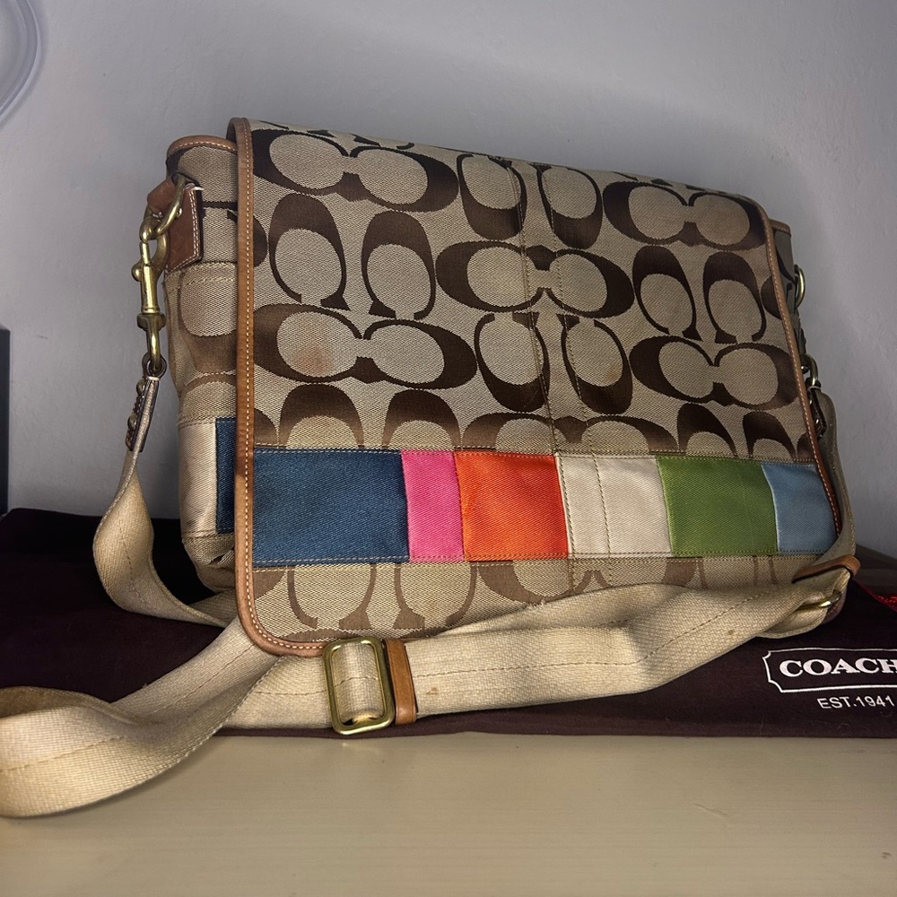 Coach Brown & Multicolor Canvas Messenger comes with dust bag and changing pad - Picture 2 of 10